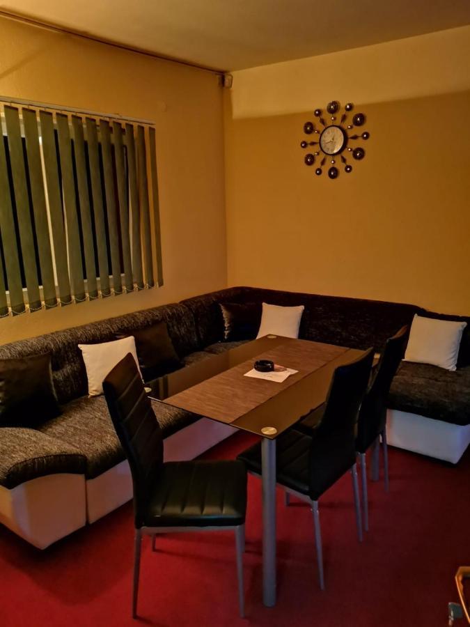 Apartman Nik-Rom Bosanska Gradiska Eksteriør bilde